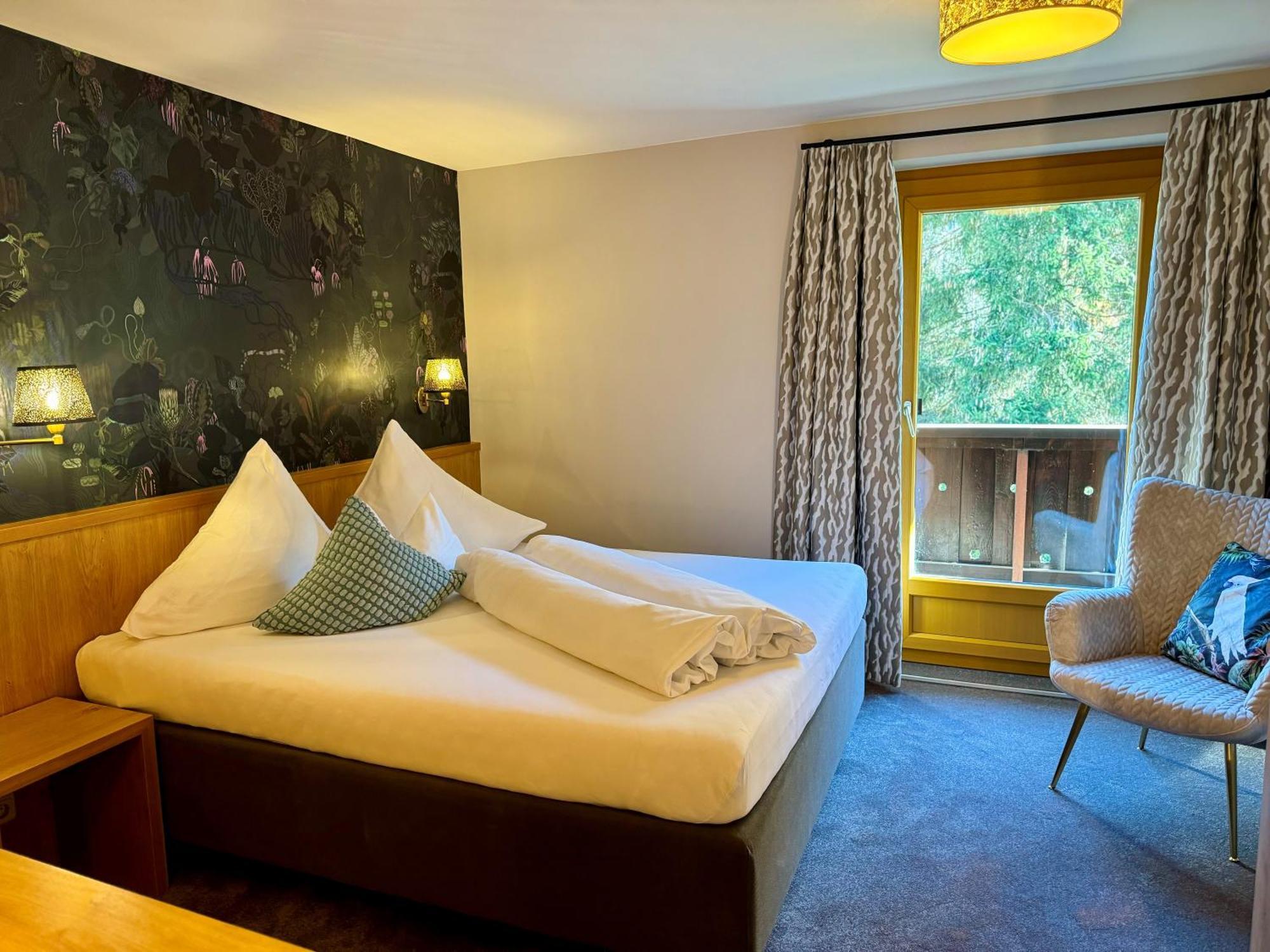 Hotel Dr Otto Murr B&B Sankt Anton am Arlberg Exteriör bild